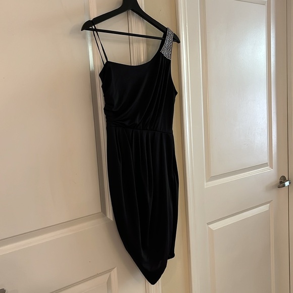 ✨ Y2K One Shoulder Embellished Mini Handkerchief Dress, Circa 2008 Size: M - Picture 15 of 17